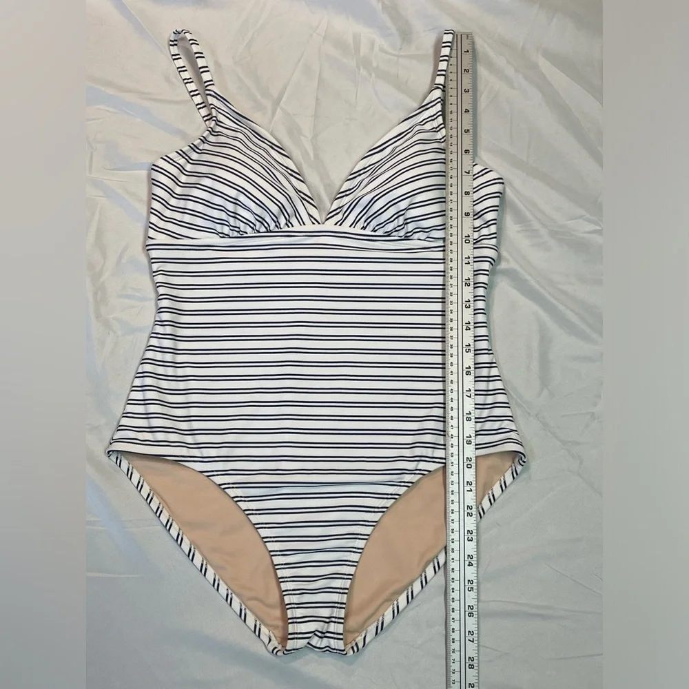 Kona Sol stripe one piece High Coverage Swimsuit Size L‎